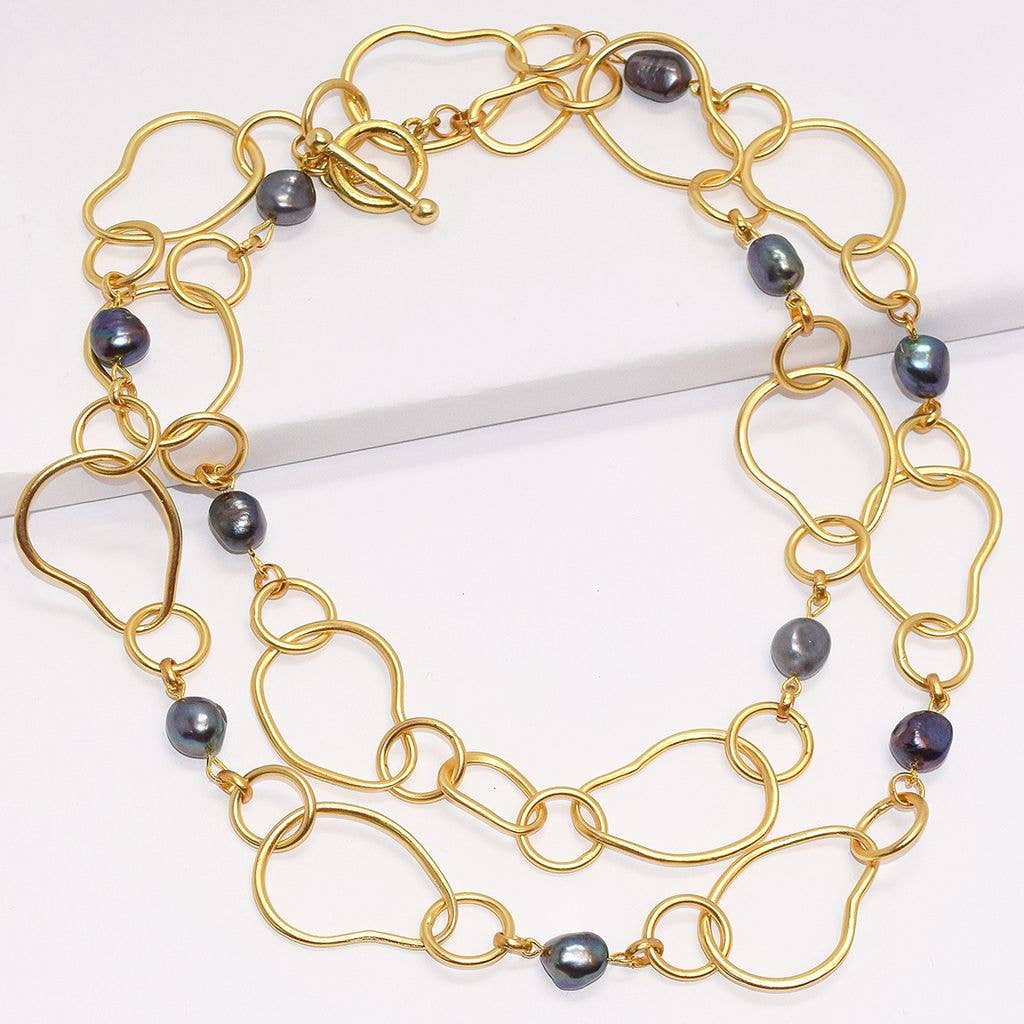 Organic link and large black pearl station necklace